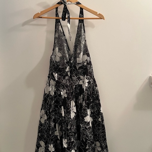 Unique Vintage Black and White Floral Donna Swing Dress size M 6-8 - Picture 3 of 7